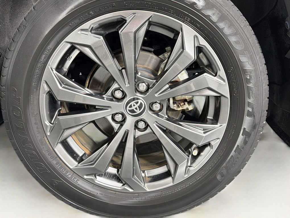 Used 2023 Gray Toyota XLE Premium image 32