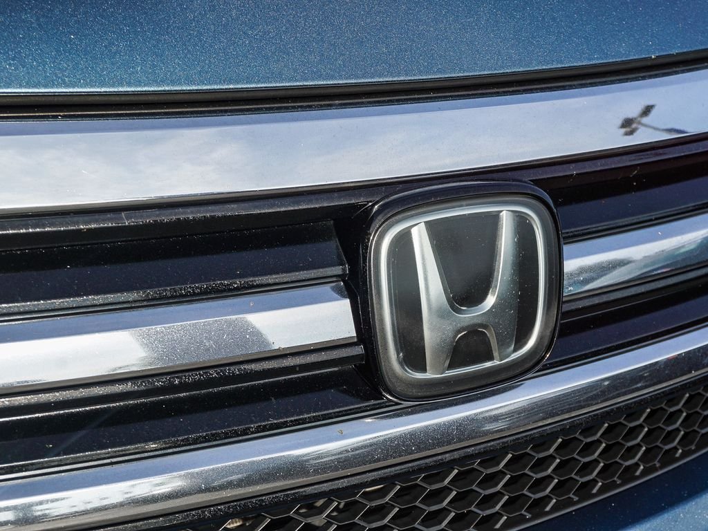 Used 2017 Blue Honda Touring image 12