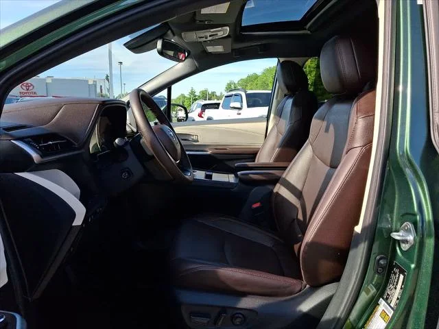 Certified Used 2023 CYPRESS Toyota  image 17
