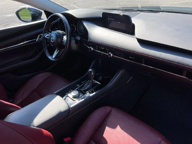 Used 2022 Polymetal Gray Metallic Mazda Carbon Edition image 37
