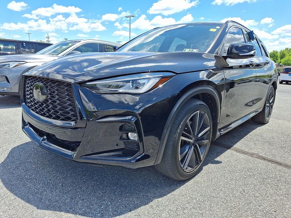 Used 2024 Black INFINITI SPORT image 3