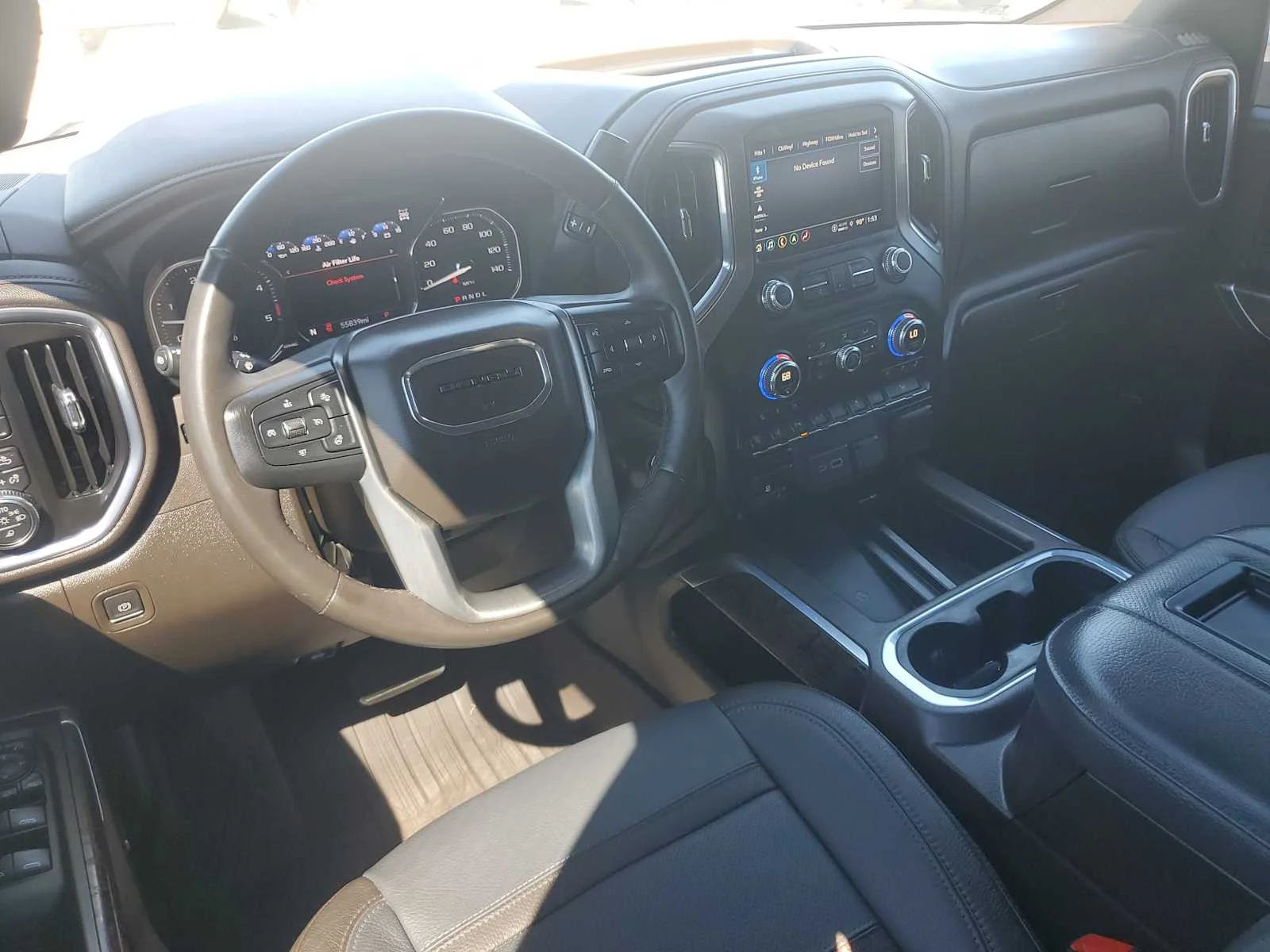 Used 2022 WHITE FROST TRICOAT GMC Denali image 19