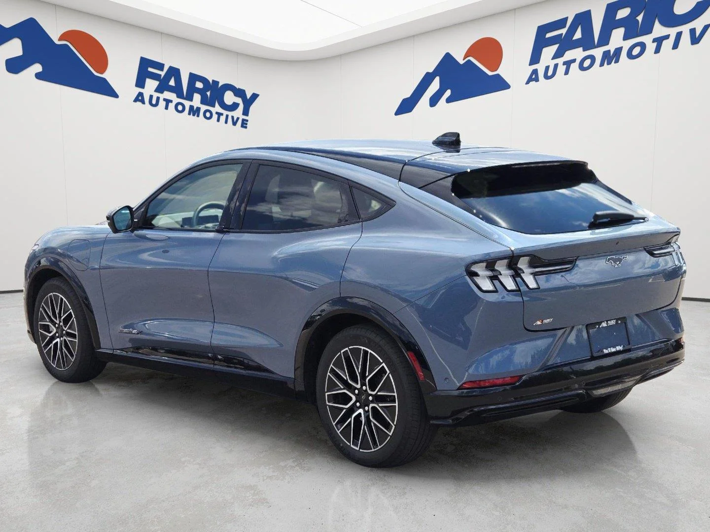 Used 2024 Vapor Blue Ford Premium image 7