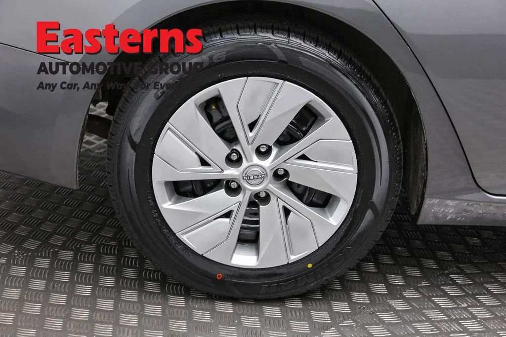 Used 2023 Gray Nissan 2.5 S image 29