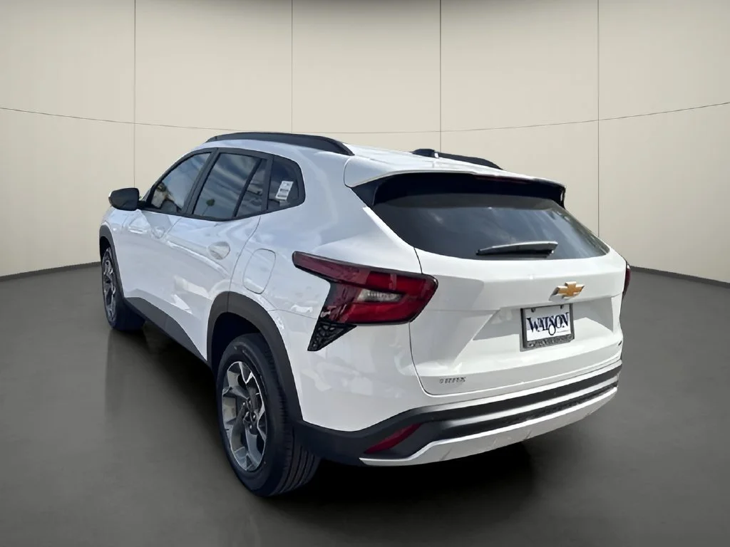 New 2026 Summit White Chevrolet LT image 5