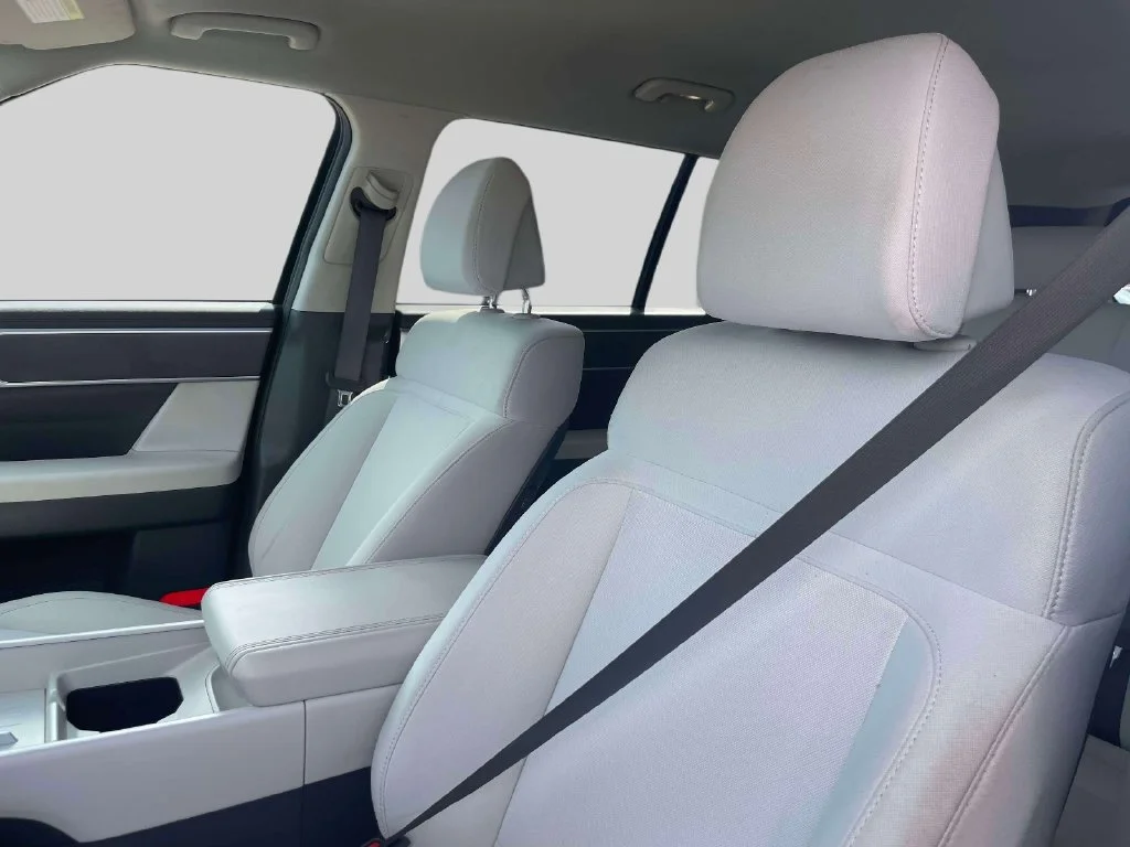 Certified Used 2024 Black Hyundai SE image 19