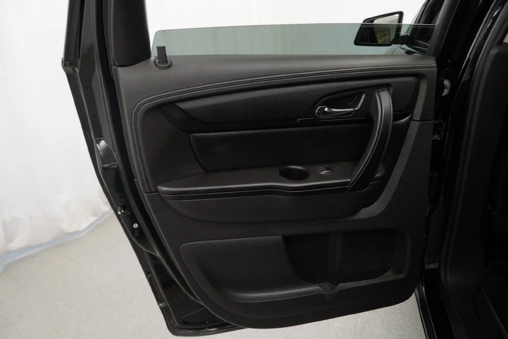 Used 2016 MOSAIC BLACK METALLIC Chevrolet LT image 37