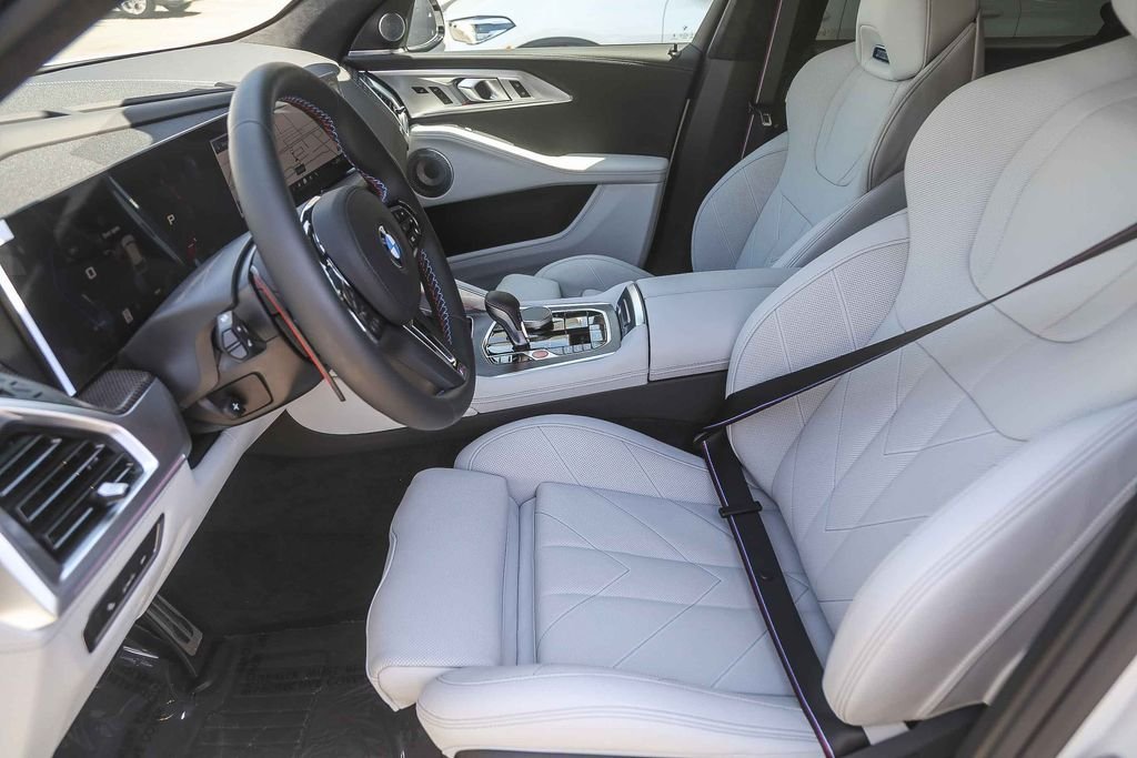 Used 2026 Mineral White Metallic BMW Label image 13