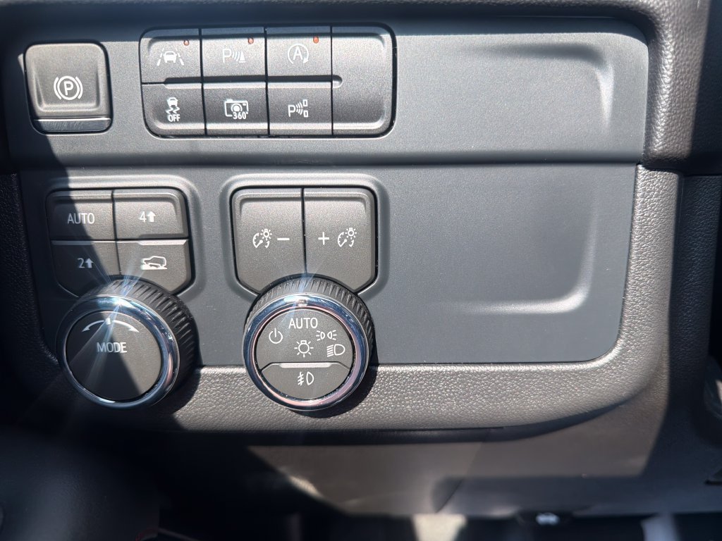 2026 Chevrolet Suburban RST - Photo 26
