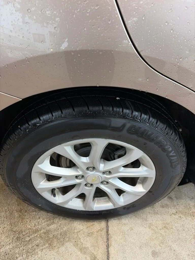 Used 2018 Sandy Ridge Metallic Chevrolet LT image 10