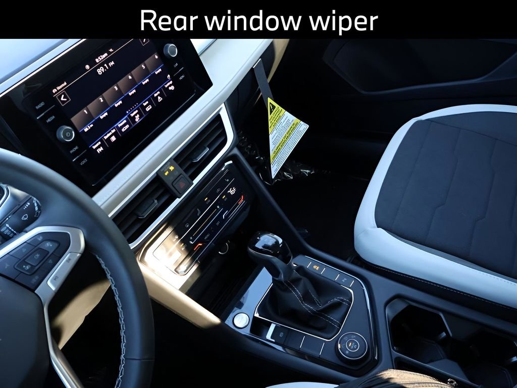 2025 Volkswagen Taos SE - Photo 23