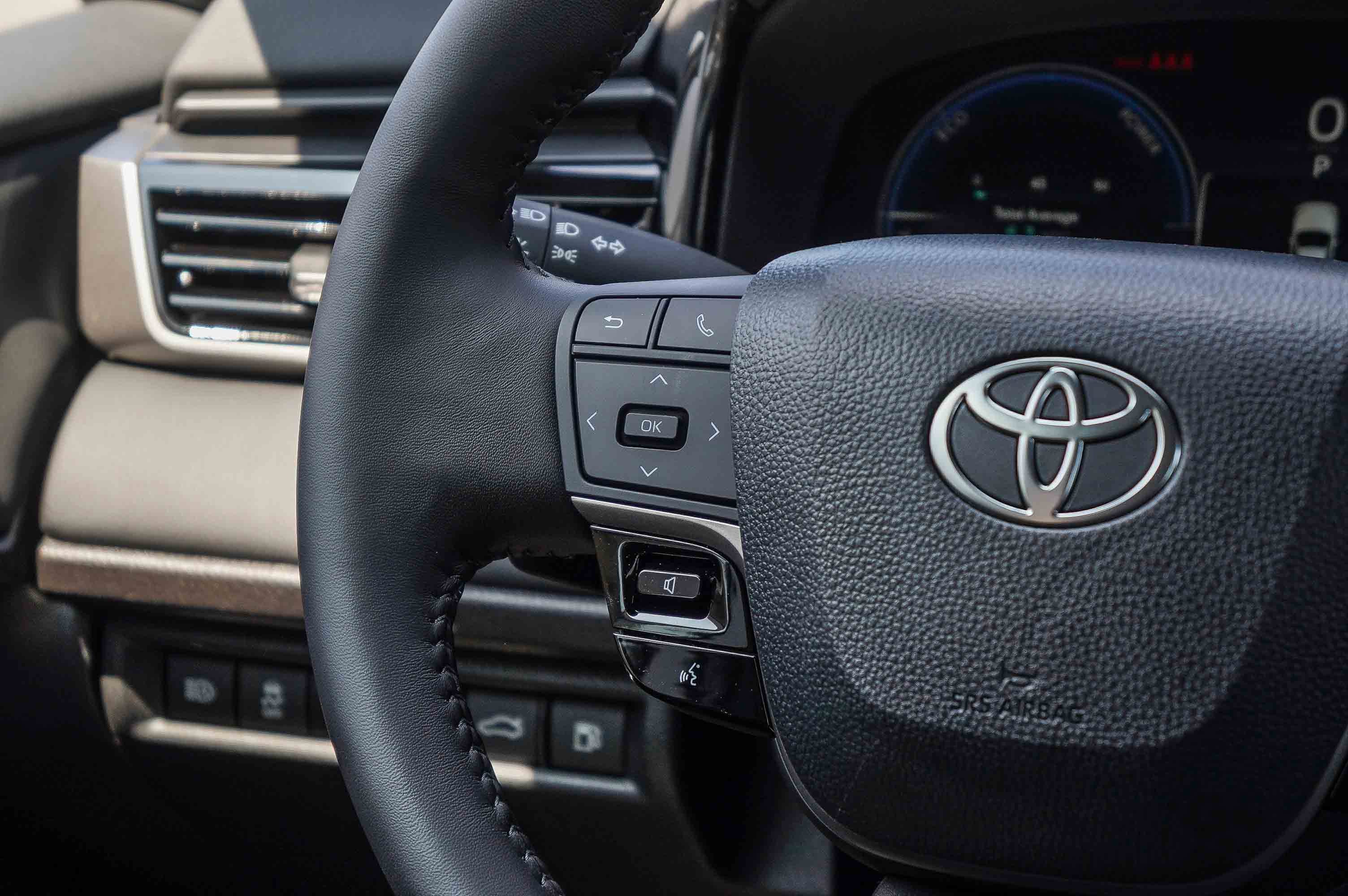 New 2026 Wind Chill Pearl Toyota XSE image 16