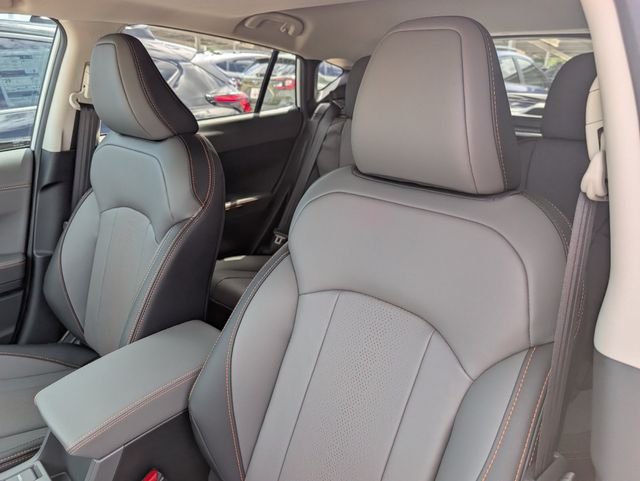 New 2026 CRYSTAL WHITE PEARL Subaru Limited image 8