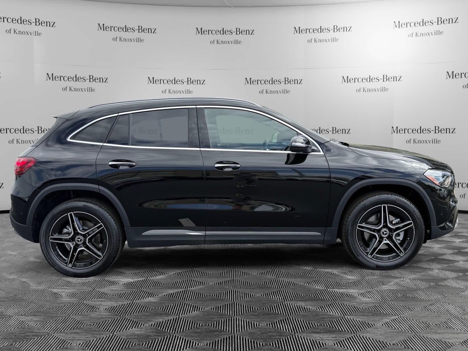 Used 2026 Night Black Mercedes-Benz GLA 250 image 6