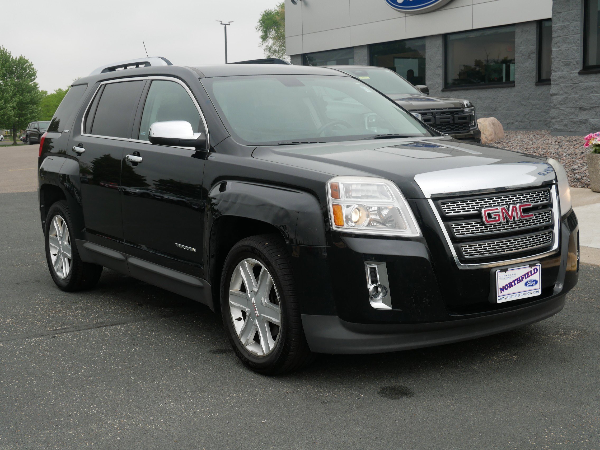 Used 2010 GMC Terrain SLT-2 with VIN 2CTFLJEW7A6384926 for sale in Northfield, Minnesota