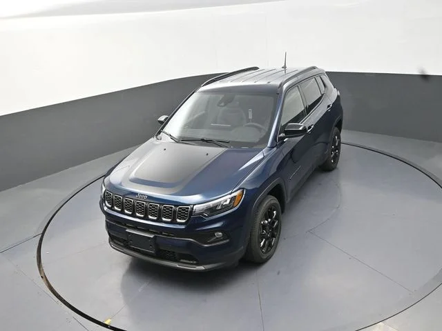 New 2026 Fathom Blue Pearl-Coat Exterior Paint Jeep Latitude image 13