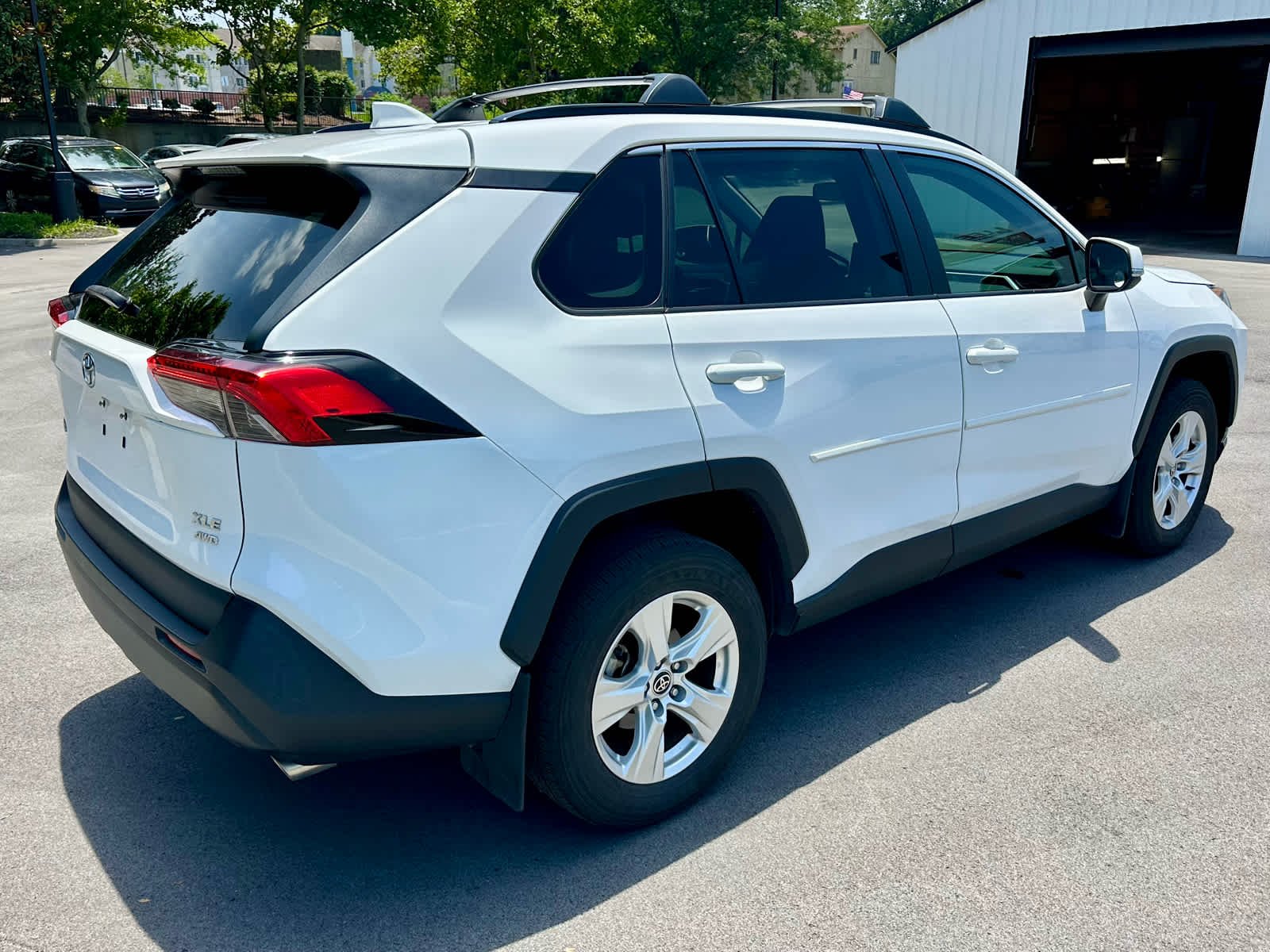 Used 2021 Super White Toyota XLE image 5