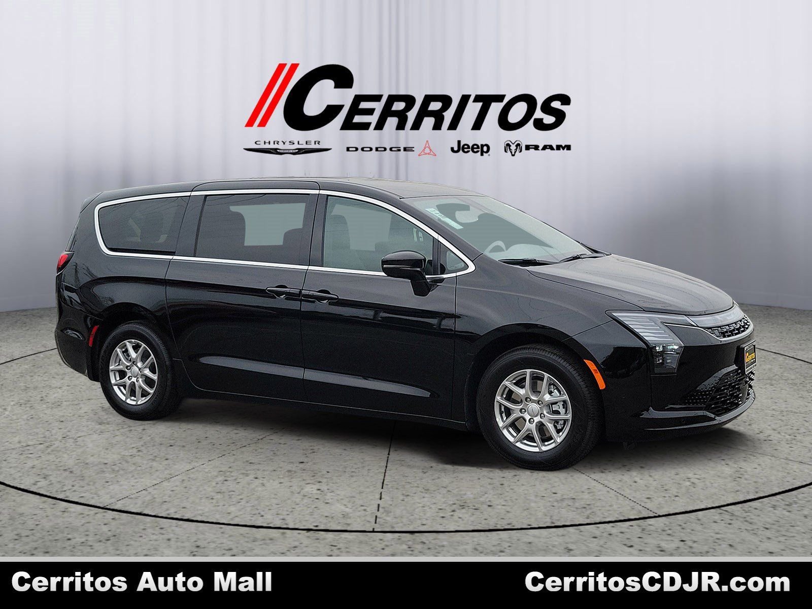 2027 Chrysler Pacifica Select's photo