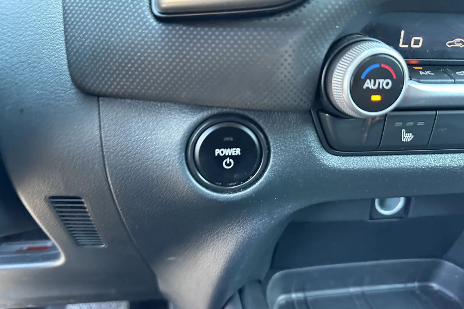 Certified Used 2025 Wind Chill Pearl Mazda Preferred image 18