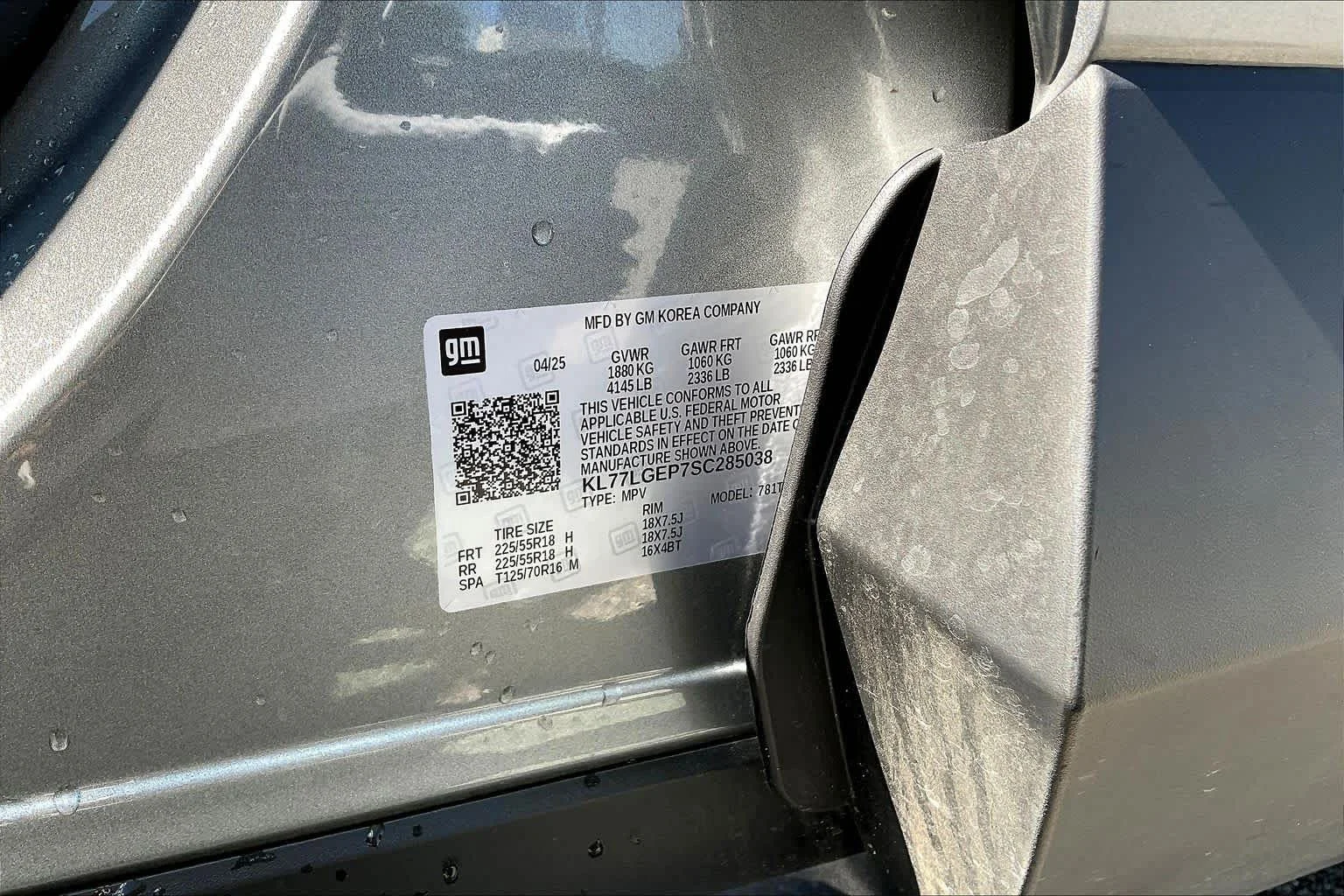 Used 2025 Sterling Gray Metallic Chevrolet 1RS image 33