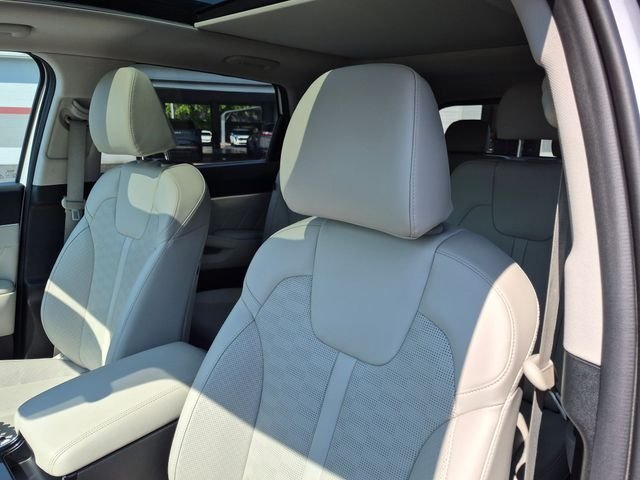 Certified Used 2024 White Kia X-Line SX image 15