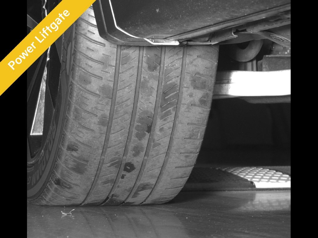 Used 2023  Mitsubishi SEL image 13
