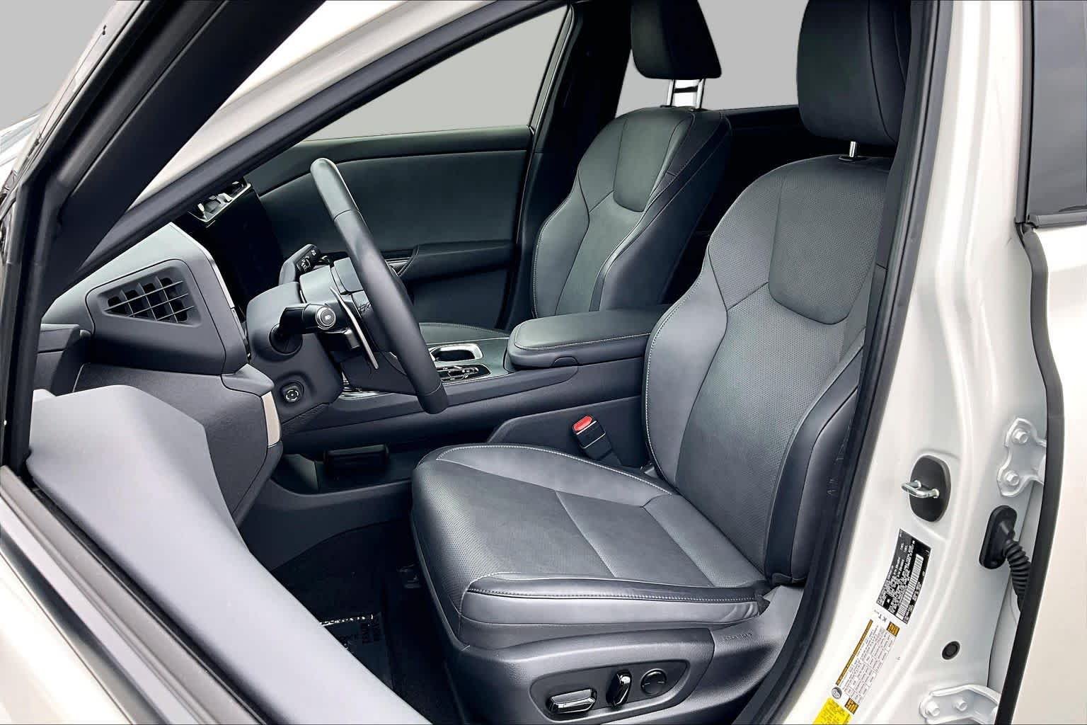 Certified Used 2023 Eminent White Pearl Lexus Premium image 8