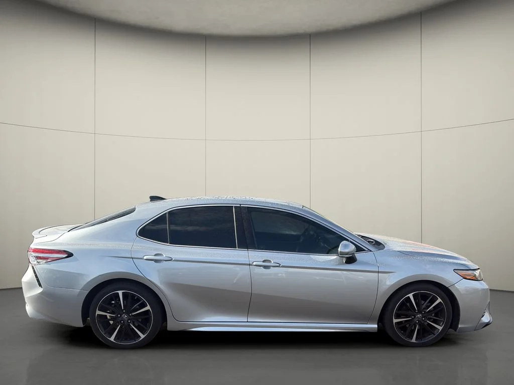 Used 2019 Silver Toyota XSE V6 image 8