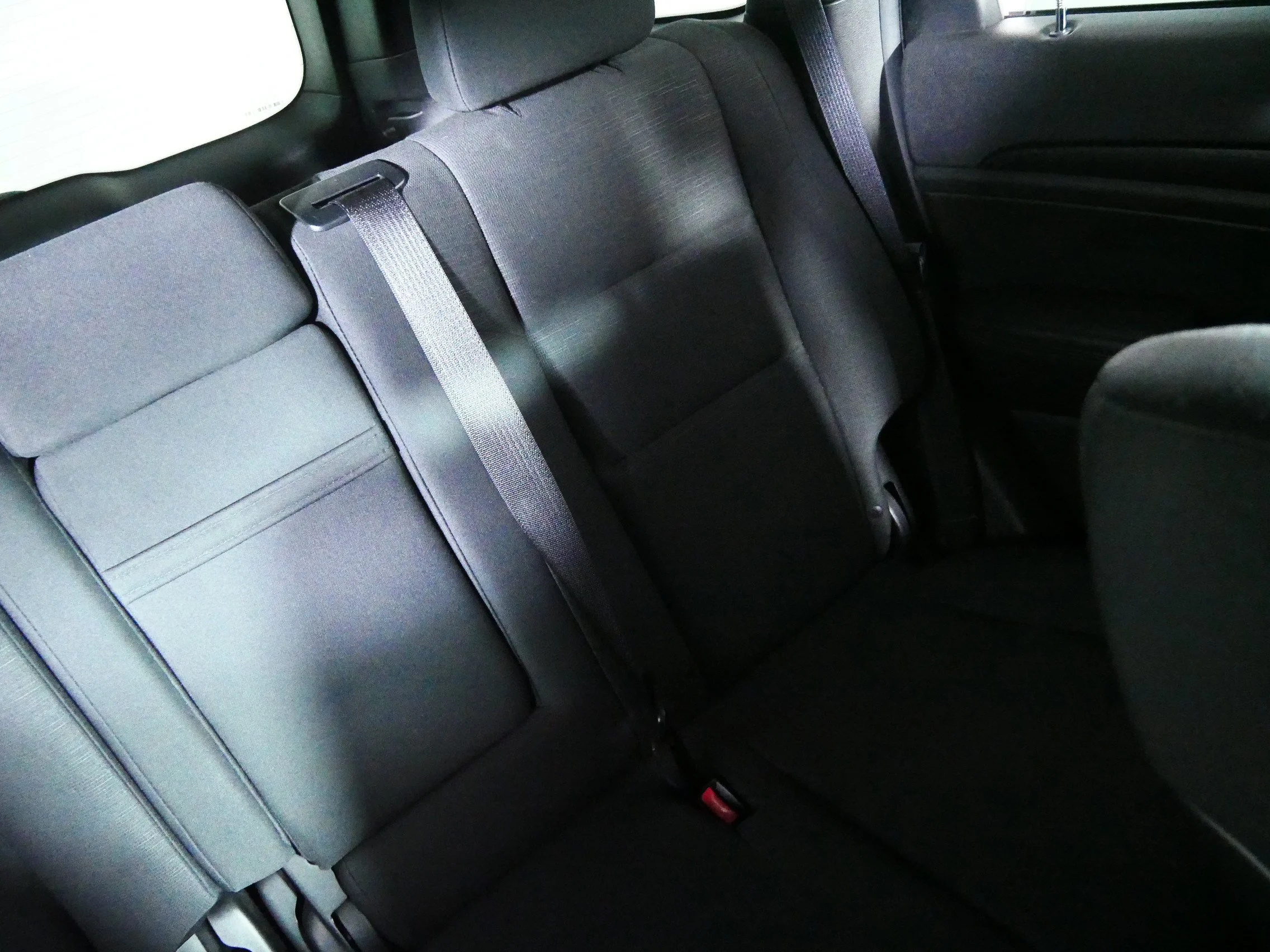 Used 2015 Billet Silver Metallic Clearcoat Jeep Laredo image 14