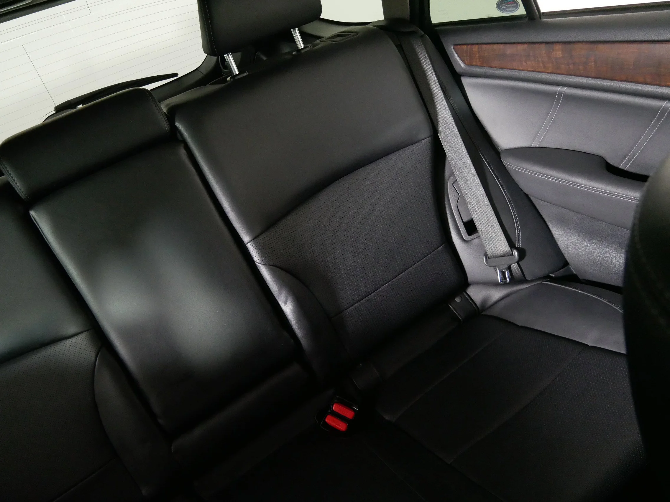Used 2019 Magnetite Gray Metallic Subaru Limited image 14