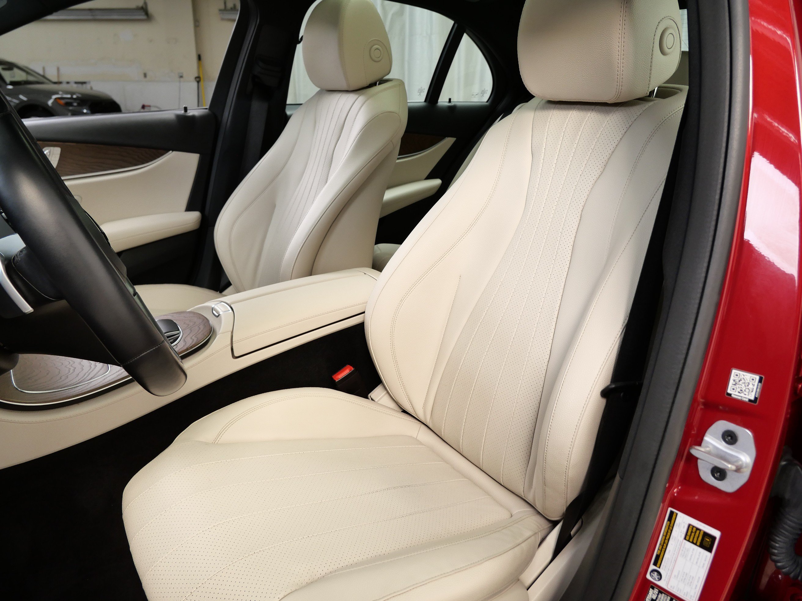 Used 2021 designo Cardinal Red Metallic Mercedes-Benz E 350 image 3