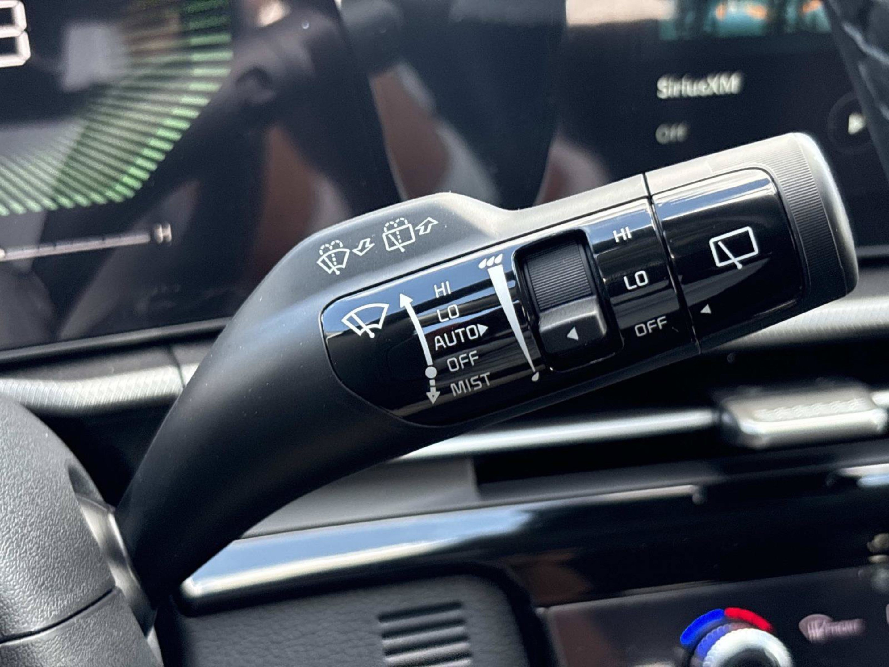 New 2027 Snow White Pearl Kia LX image 22