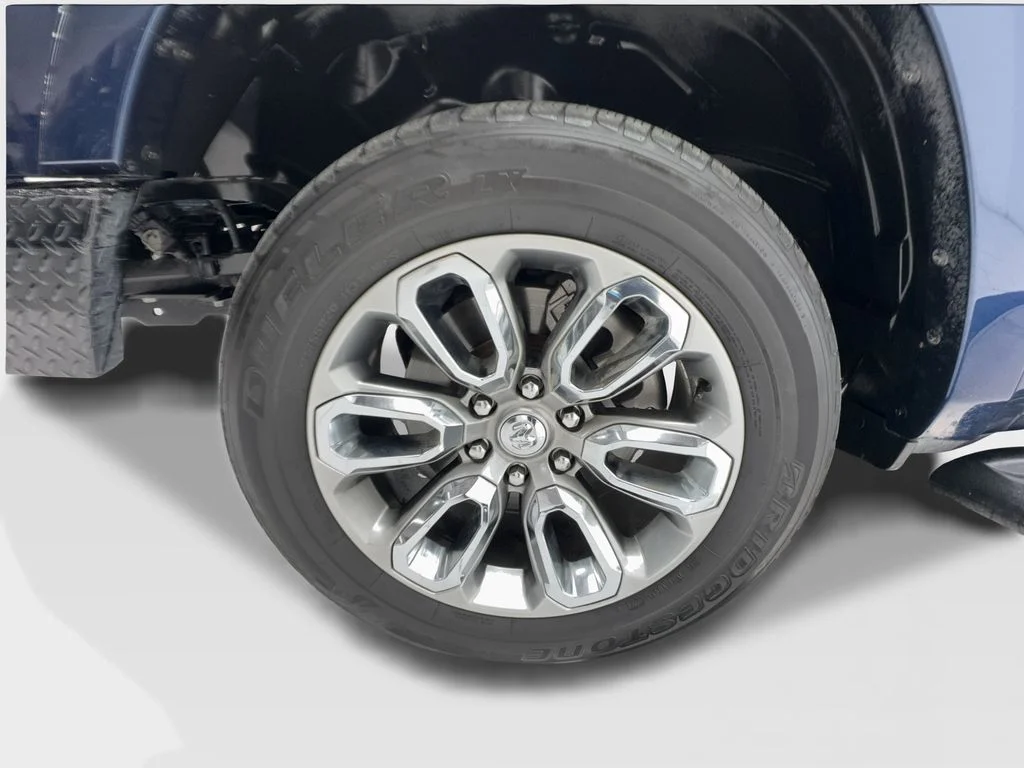 Used 2021 Blue Ram Laramie image 14