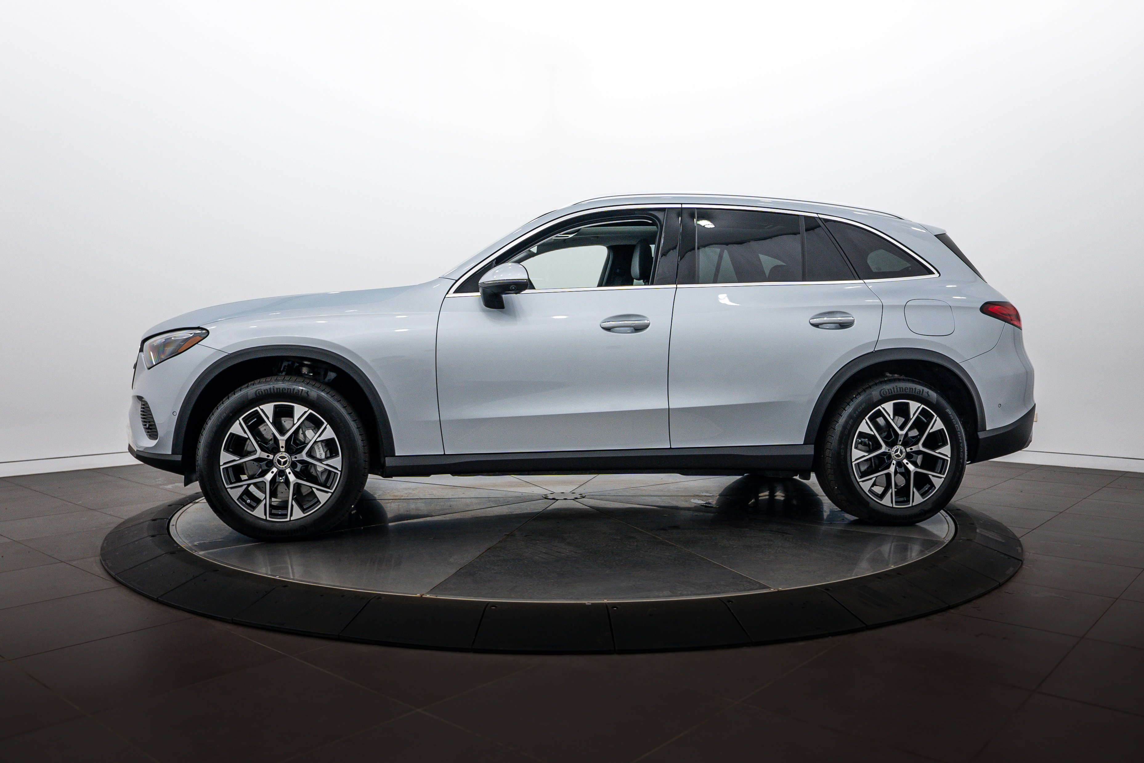 Used 2026 Cirrus Silver Metallic Mercedes-Benz GLC 350e image 6