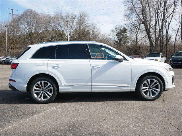 Used 2025  Audi 55 Premium Plus image 8
