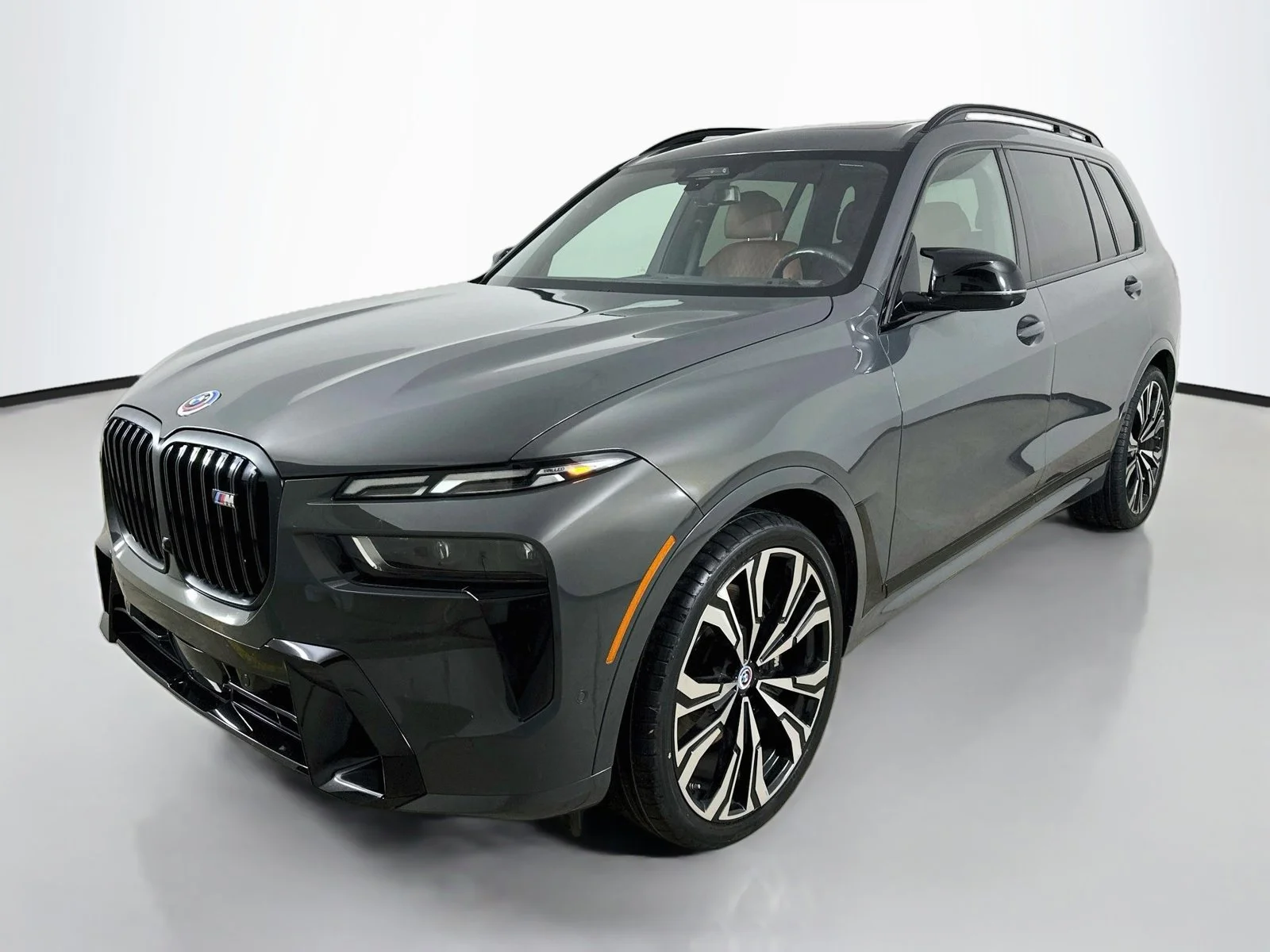Used 2023 Gray BMW  image 1