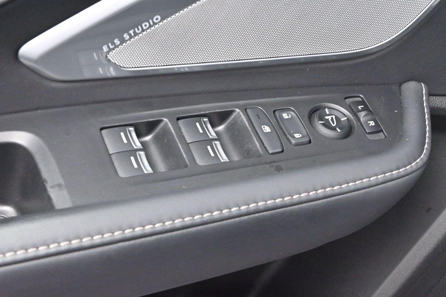 Used 2024 Majestic Black Pearl Acura SH-AWD w/Tech image 11