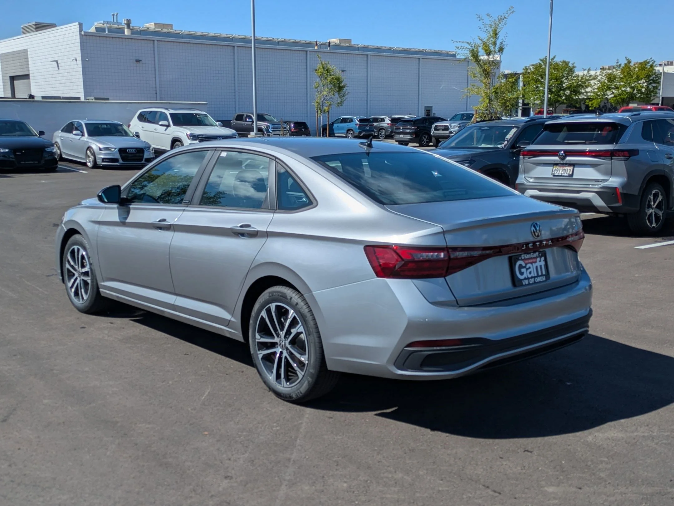 New 2026 Pyrite Silver Metallic Volkswagen SE image 5