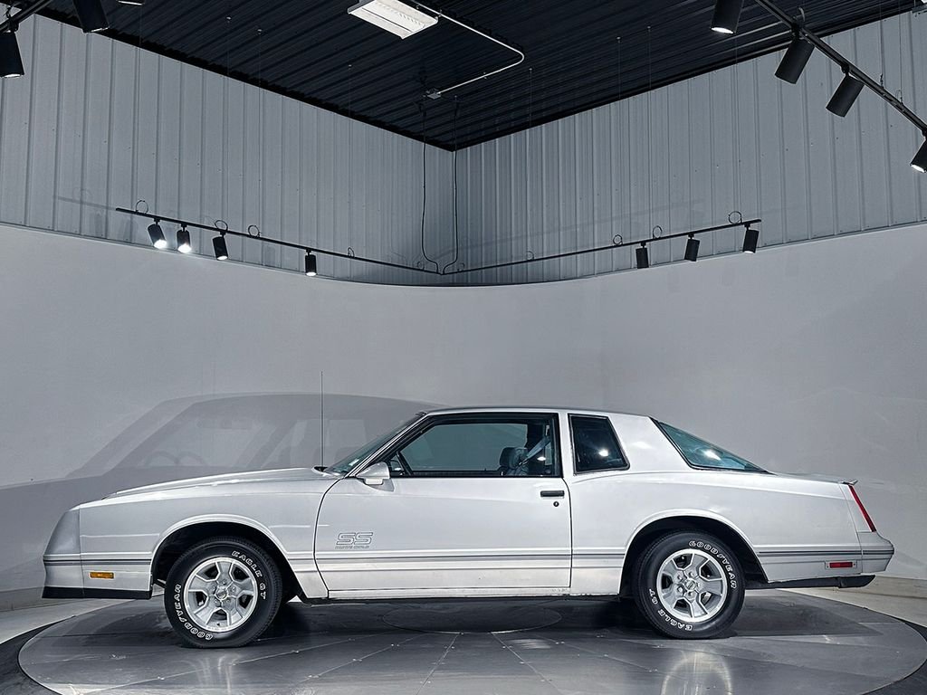 Used 1987 Gray Chevrolet  image 11