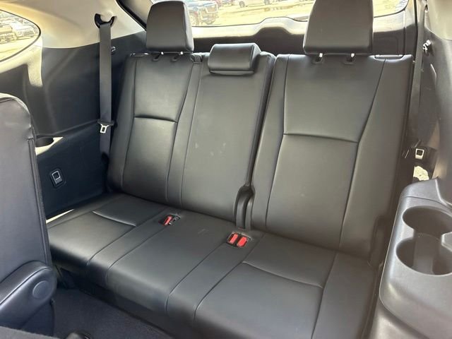 2025 Toyota Highlander XLE - Photo 24