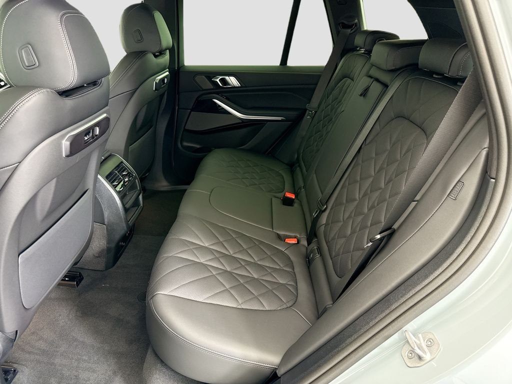 New 2026 Gray Metallic BMW xDrive40i image 20