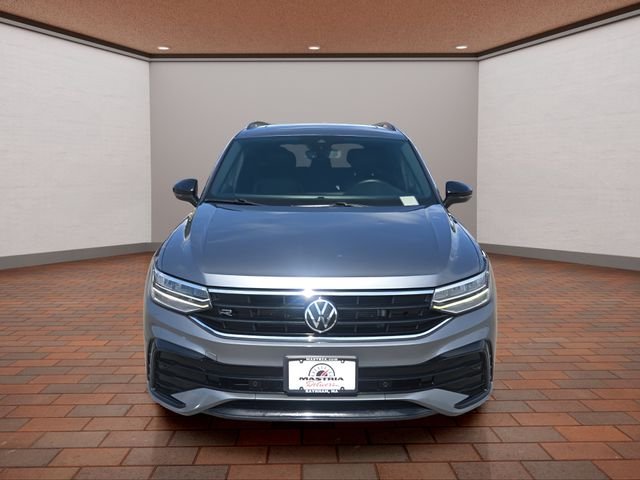 Used 2022 Gray Volkswagen 2.0T SE R-Line Black image 29