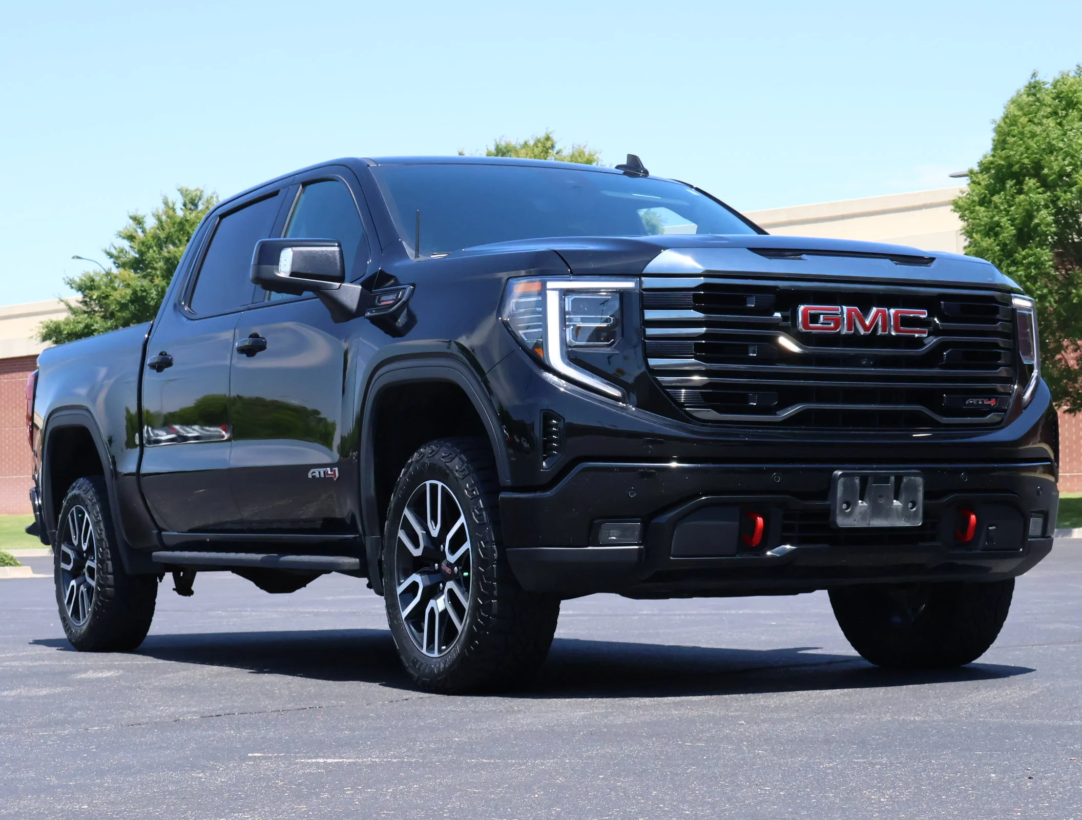 2023 GMC Sierra 4WD Crew Cab Short Box AT4's photo