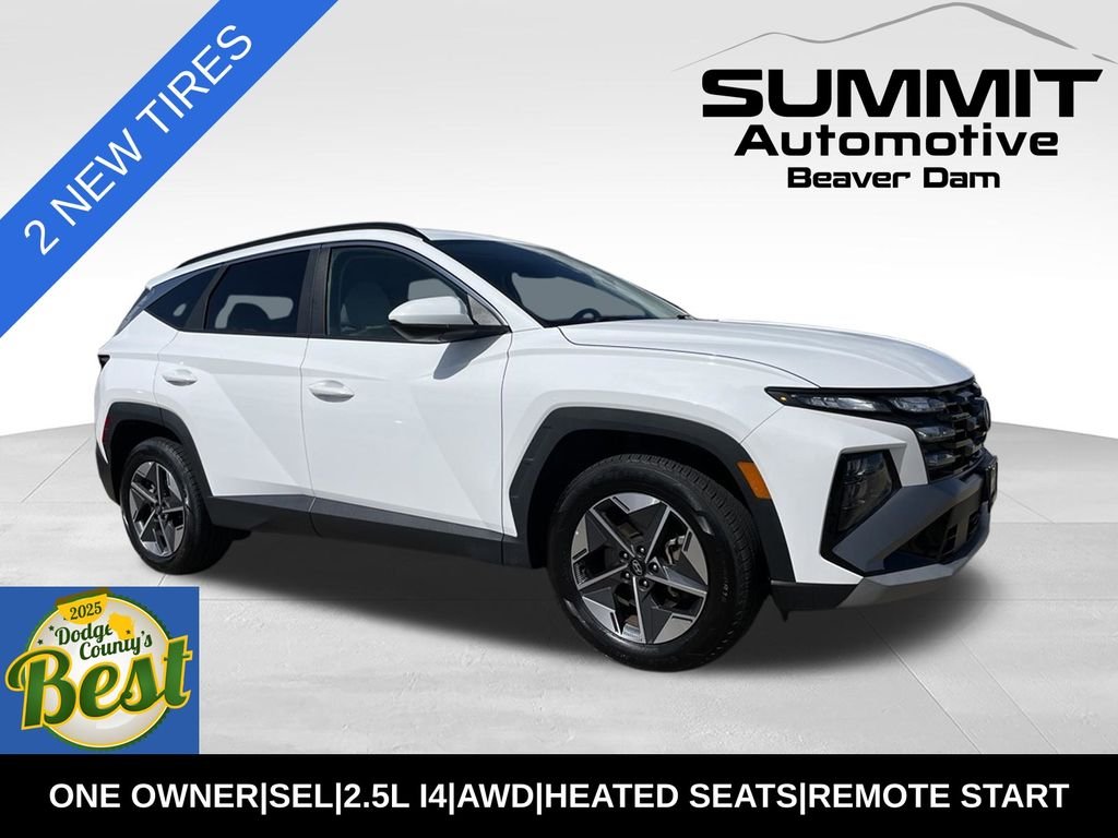Used 2025 White Hyundai SEL image 1