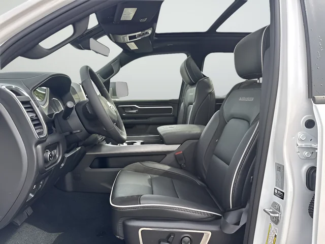 New 2026 Ivory White Tri-Coat Pearl-Coat Exterior Paint RAM Laramie image 11