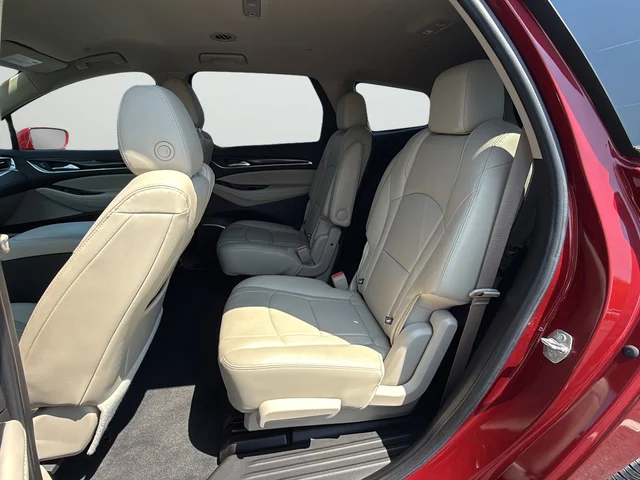 Used 2020 Red Buick Essence image 27