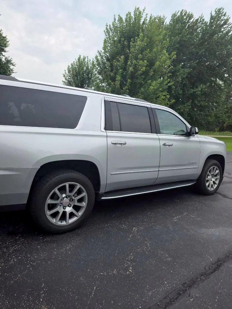 Used 2019 Silver GMC Denali image 15
