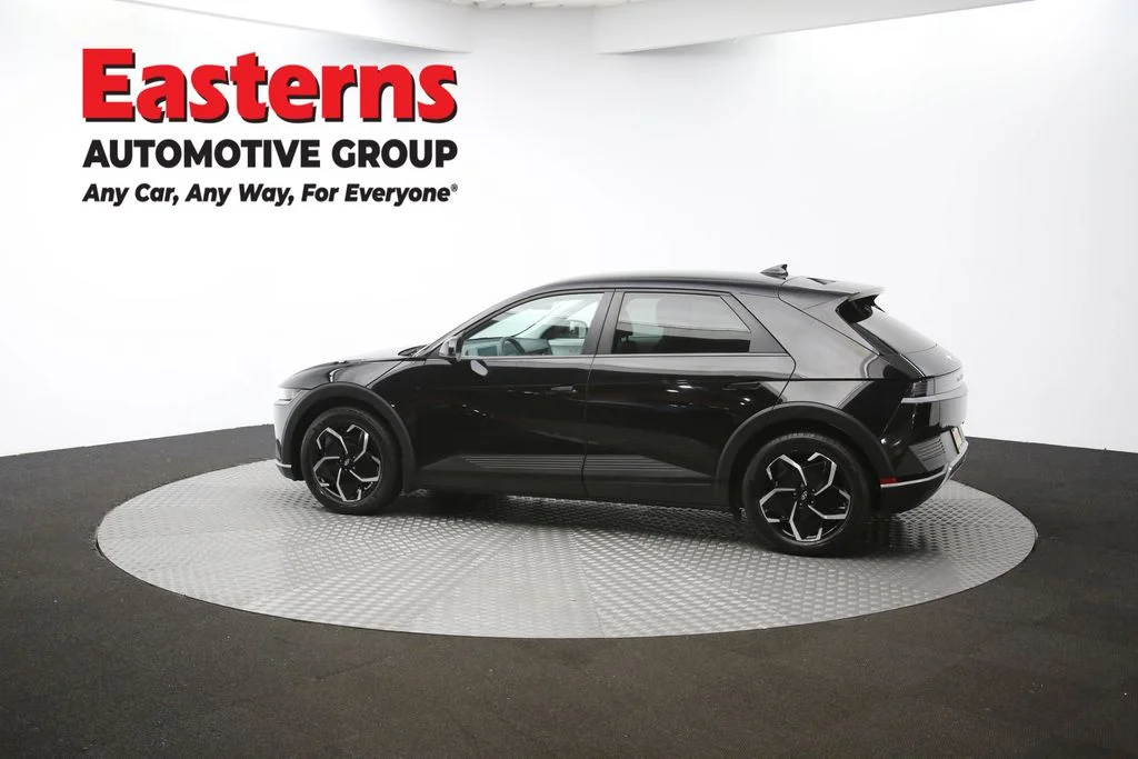 Used 2023 Black Hyundai SEL image 61