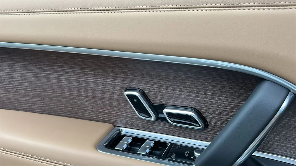 2026 Land Rover Range Rover SE - Photo 19
