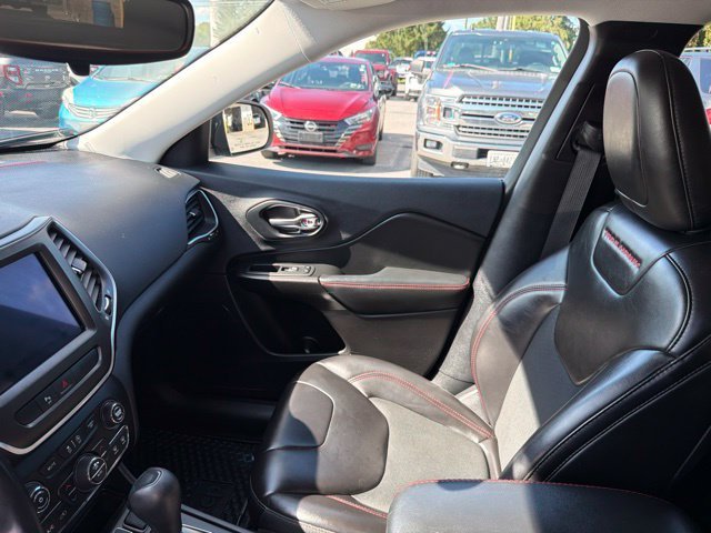 Used 2019 Black Jeep Trailhawk image 30